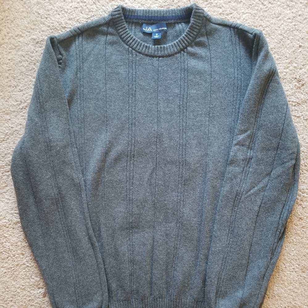 Men's Sweater - Picture 4 of 6
